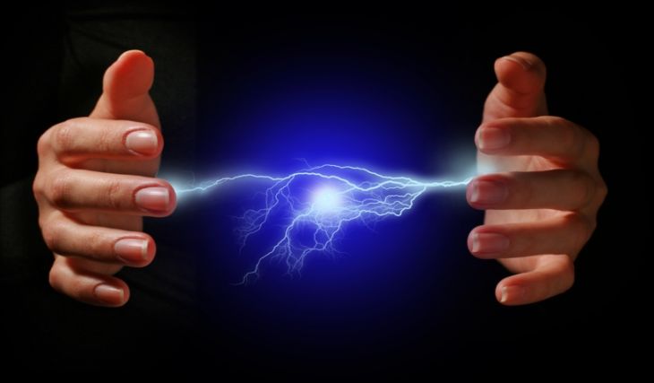 Nociones de Electrostática Nociones de Electrostática