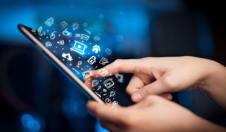 Uso de los Móviles para Conectar con los Clientes Uso de los Móviles para Conectar con los Clientes